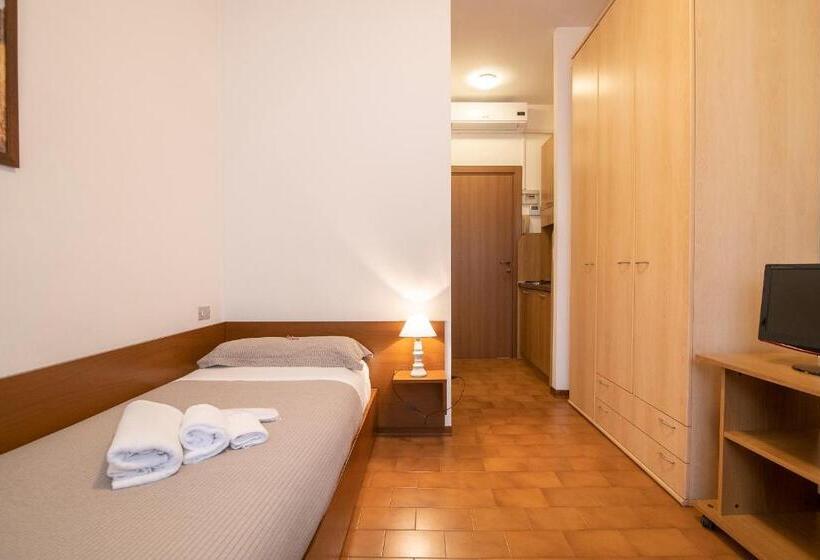 Студия Стандарт, Residenza Miola