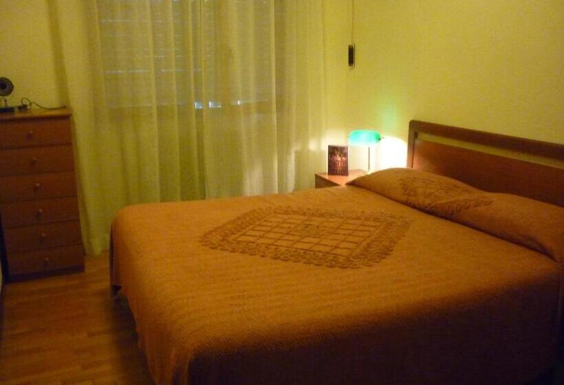 דירת חדר עם טרסה, Eur Nir Residence