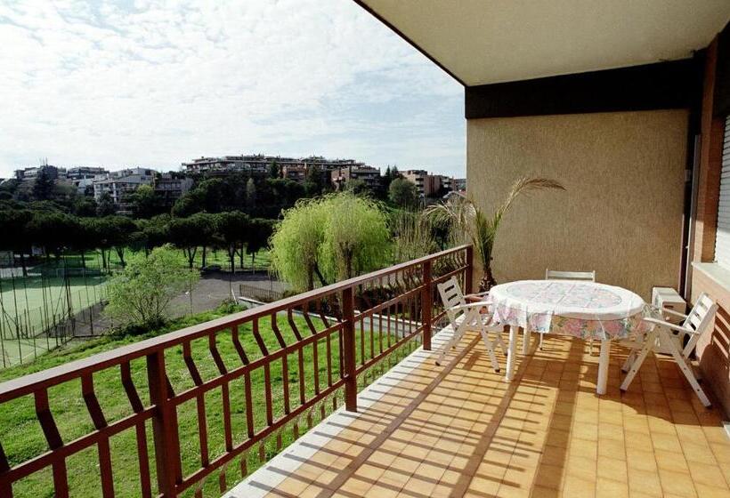 דירת חדר עם טרסה, Eur Nir Residence