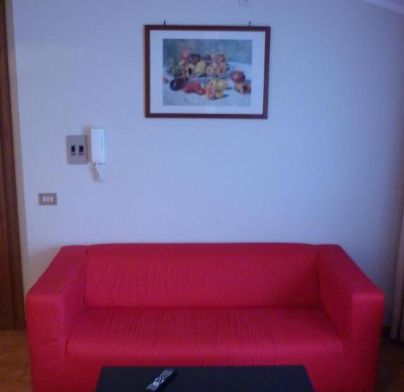 סטודיו סטנדרט עם מרפסת, Eur Nir Residence