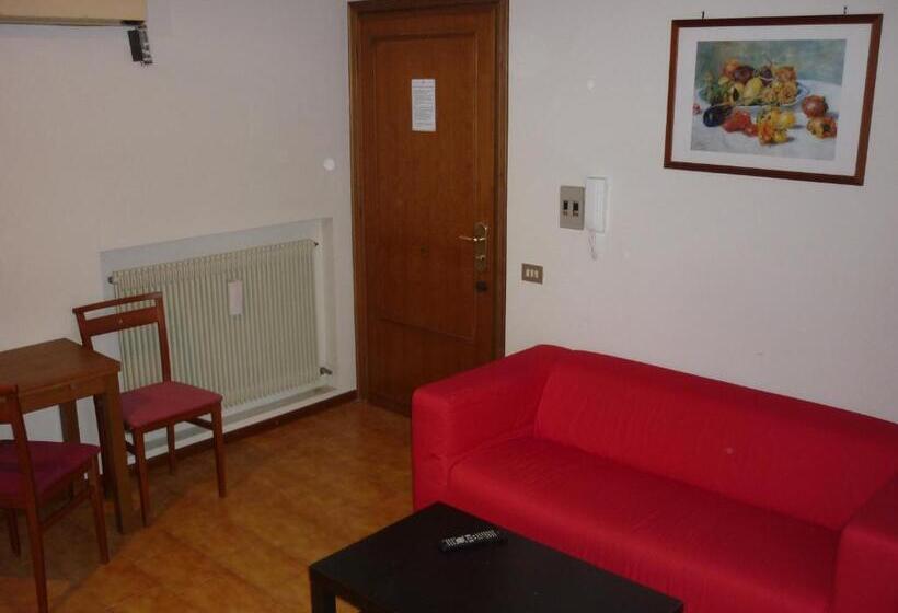 סטודיו סטנדרט עם מרפסת, Eur Nir Residence