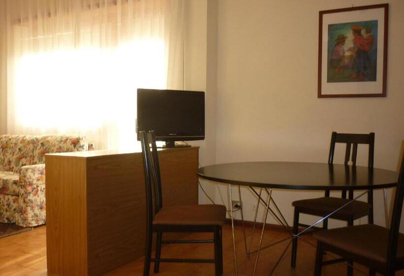 דירת חדר עם טרסה, Eur Nir Residence