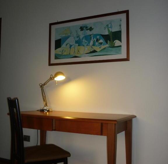 דירת חדר עם טרסה, Eur Nir Residence