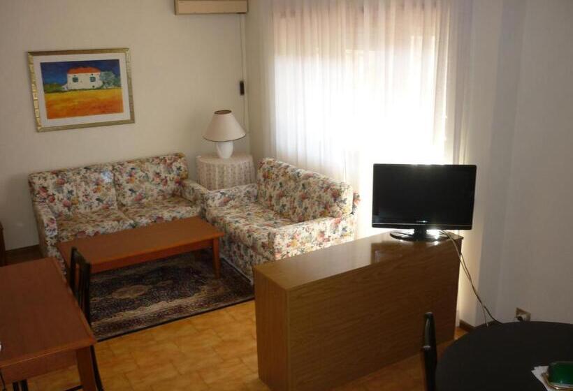 آپارتمان 1 خوابه با تراس, Eur Nir Residence
