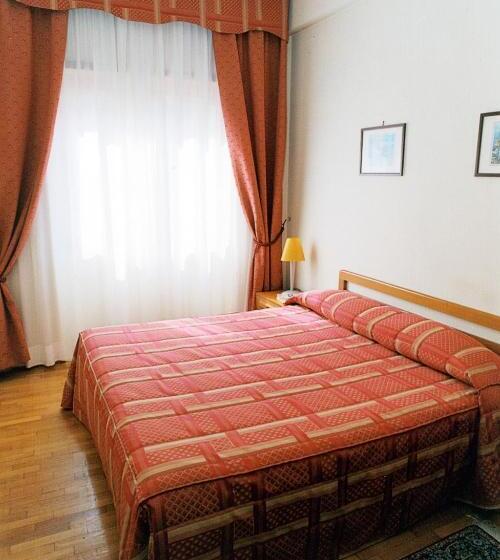 דירת 2 חדרים עם טרסה, Eur Nir Residence