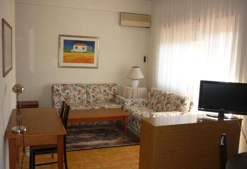 آپارتمان 2 خوابه با تراس, Eur Nir Residence