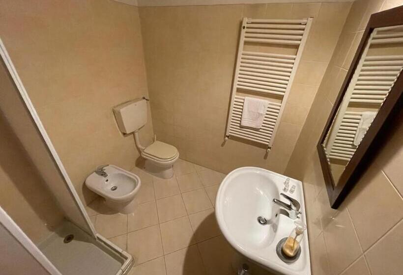 Студия Стандарт, Agriturismo Corte Spino