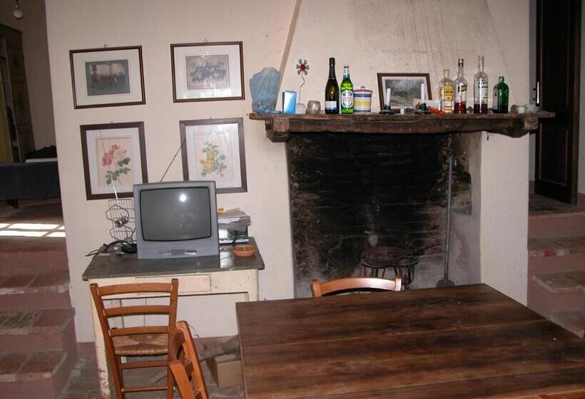 3间卧室的房子, Castello Di Mongiovino