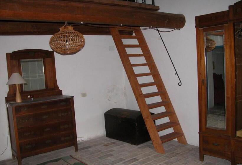２ベッドルームハウス, Castello Di Mongiovino