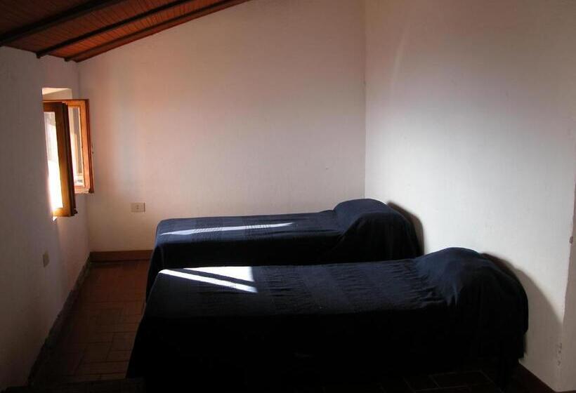 4间卧室的房子, Castello Di Mongiovino