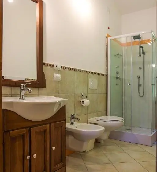 ４ベッドルームハウス, Guest House Agriturismo I Conti