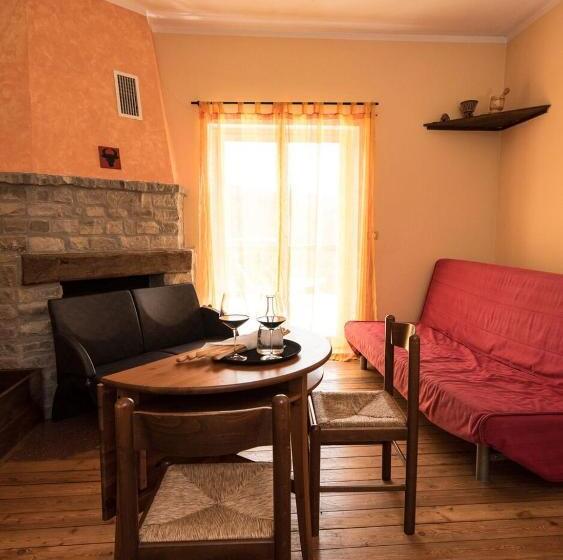 شقة غرفة واحدة مزودة بتراس, Agriturismo Gallo