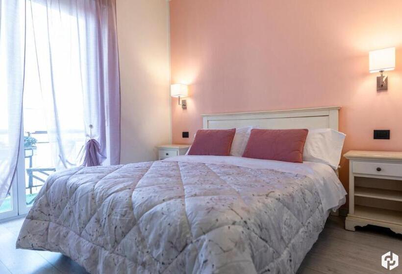 اتاق استاندارد, Daydreaming House