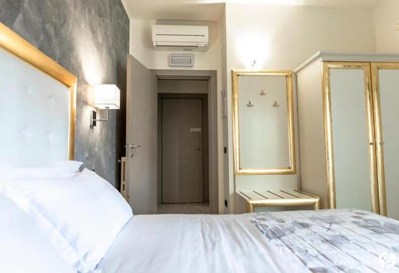 اتاق استاندارد, Daydreaming House