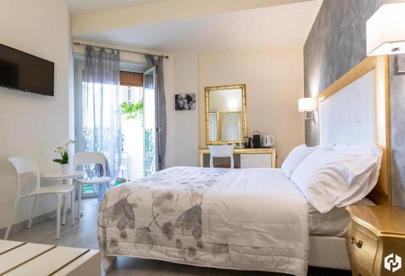 اتاق استاندارد, Daydreaming House