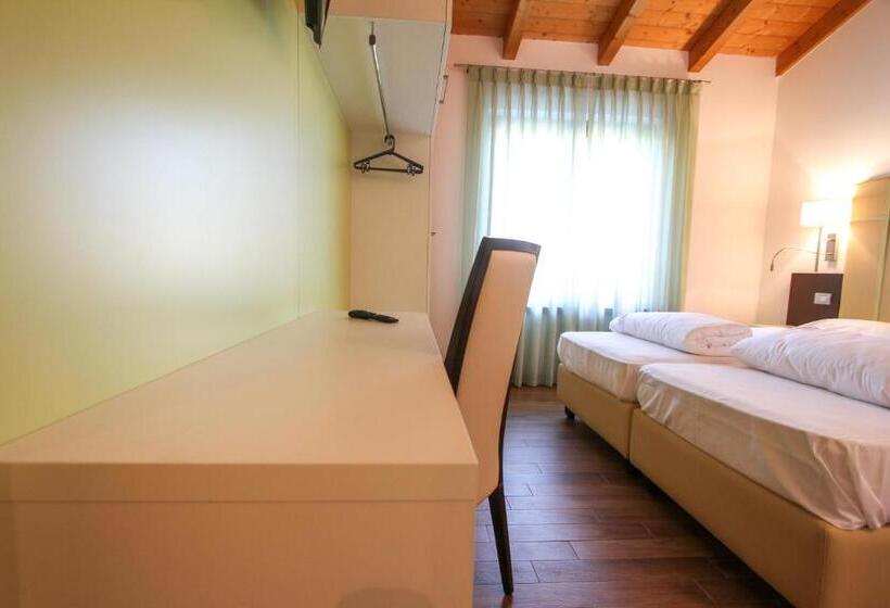 Номер Стандарт, Thai Orchidee Restaurant&rooms