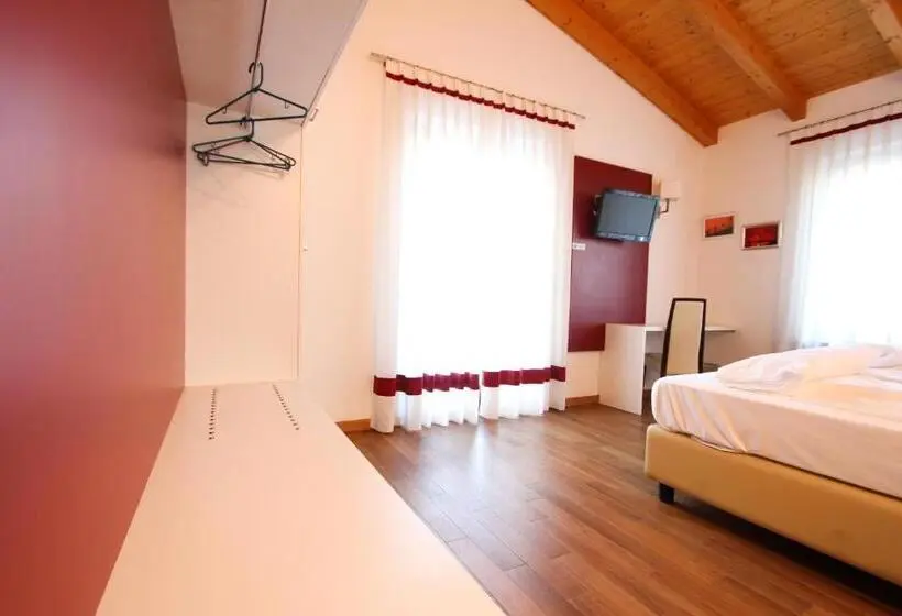 テラス付きスタンダードルーム, Thai Orchidee Restaurant&rooms