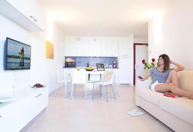 バルコニー付２ベッドルームアパートメント, Residence Al Bosco