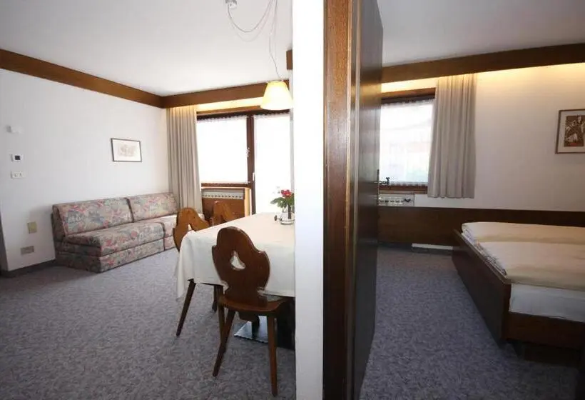 آپارتمان 1 خوابه با بالکن, Apartments Residence Alta Badia