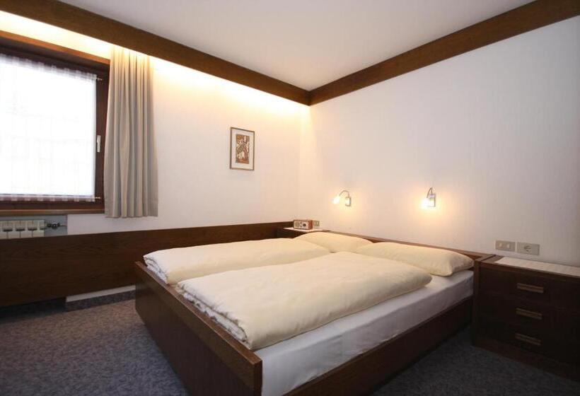 آپارتمان 1 خوابه با بالکن, Apartments Residence Alta Badia