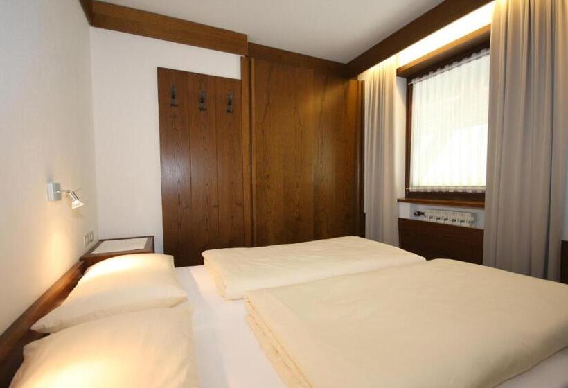 آپارتمان 1 خوابه با بالکن, Apartments Residence Alta Badia