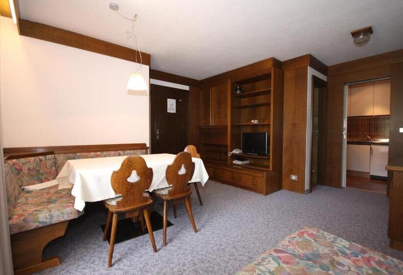 آپارتمان 1 خوابه با بالکن, Apartments Residence Alta Badia