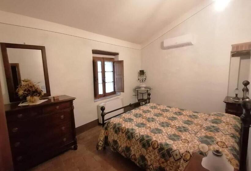 דירת שלושה חדרים, Agriturismo La Poderina