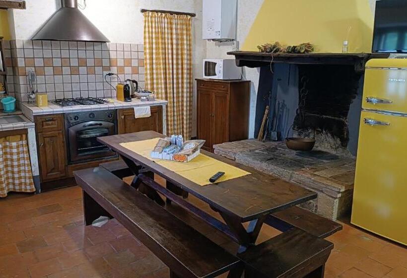 דירת שלושה חדרים, Agriturismo La Poderina