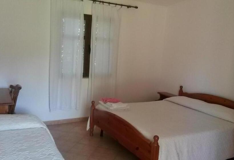 Номер Стандарт Трехместный, Agriturismo Su Barraccu