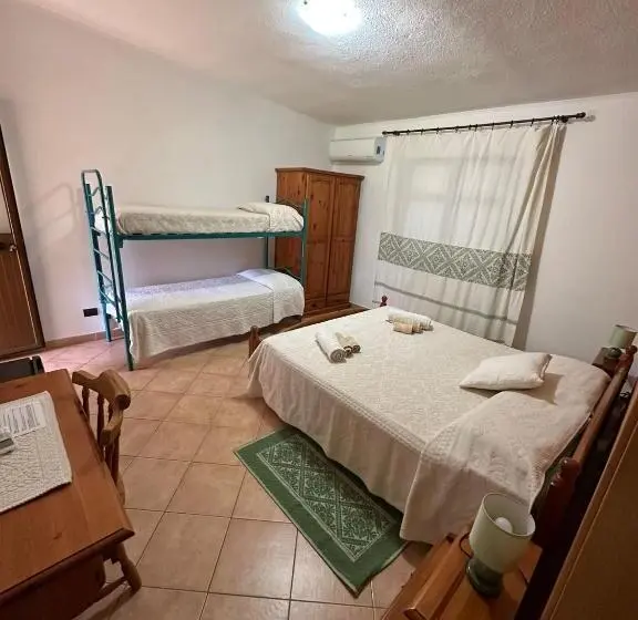 スタンダード4人部屋, Agriturismo Su Barraccu