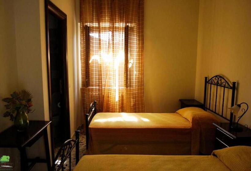 标准间, La Staccionata