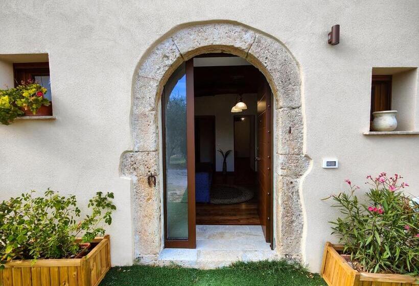 低层单卧公寓, La Staccionata