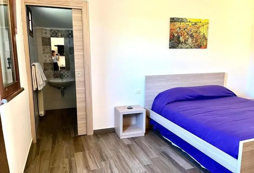 スタンダードルーム, Pescheto Tenuta Chimenti
