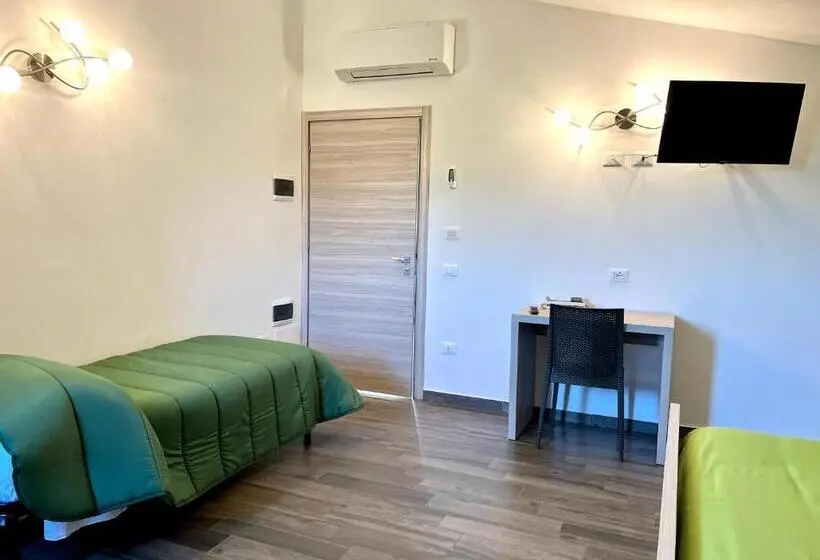 スタンダード４人部屋, Pescheto Tenuta Chimenti