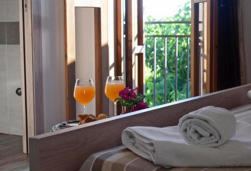 Четырехместный Номер Стандарт, Pescheto Tenuta Chimenti