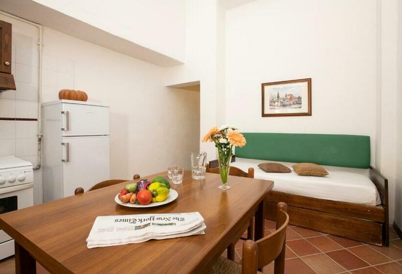 דירת חדר, I Casali By La Principina