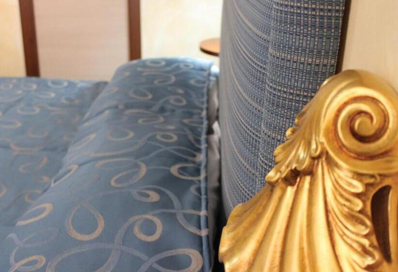 اتاق استاندارد, La Giada