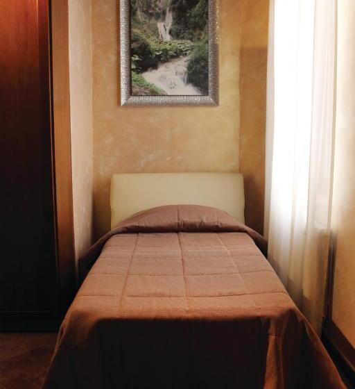 اتاق استاندارد یک نفره, La Giada