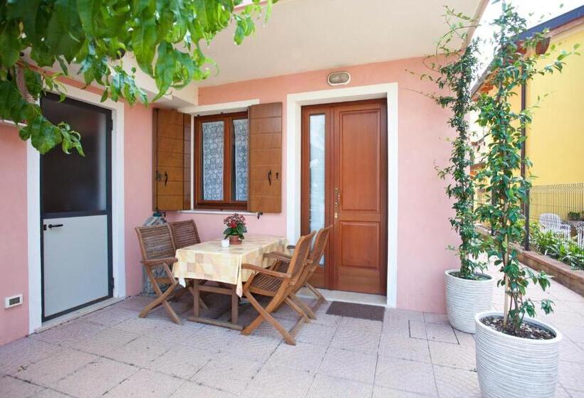 带花园景观的标准工作室, Locazioni Turistiche By Max