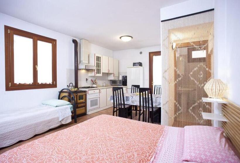 带花园景观的标准工作室, Locazioni Turistiche By Max