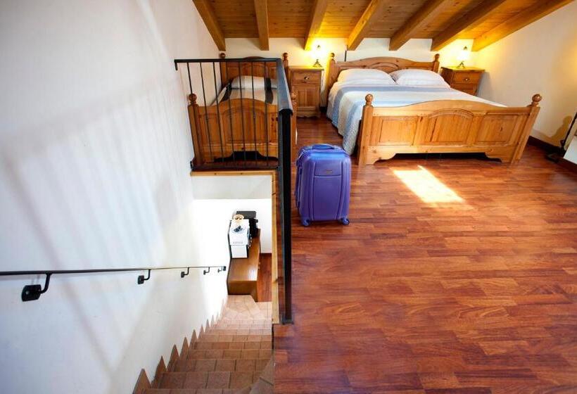 带1个卧室的顶楼公寓, Locazioni Turistiche By Max