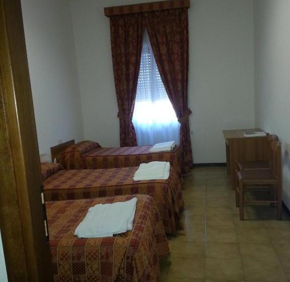 غرفة سوبيريور ثلاثية, Monastero San Vincenzo   Casa Per Ferie