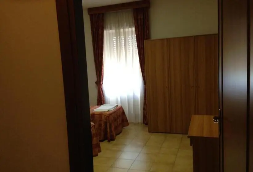 スーペリアトリプルルーム, Monastero San Vincenzo   Casa Per Ferie