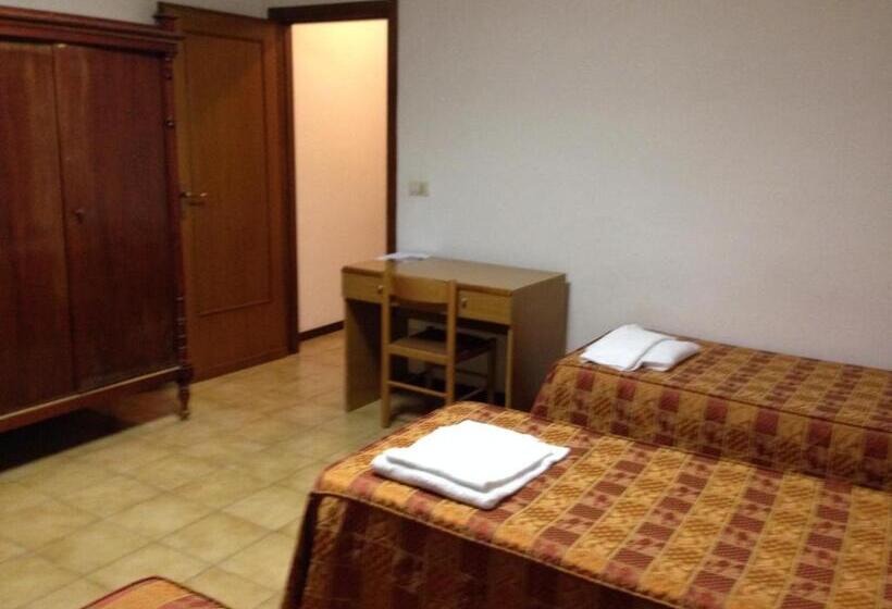 غرفة سوبيريور ثلاثية, Monastero San Vincenzo   Casa Per Ferie