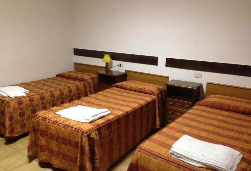 غرفة سوبيريور ثلاثية, Monastero San Vincenzo   Casa Per Ferie