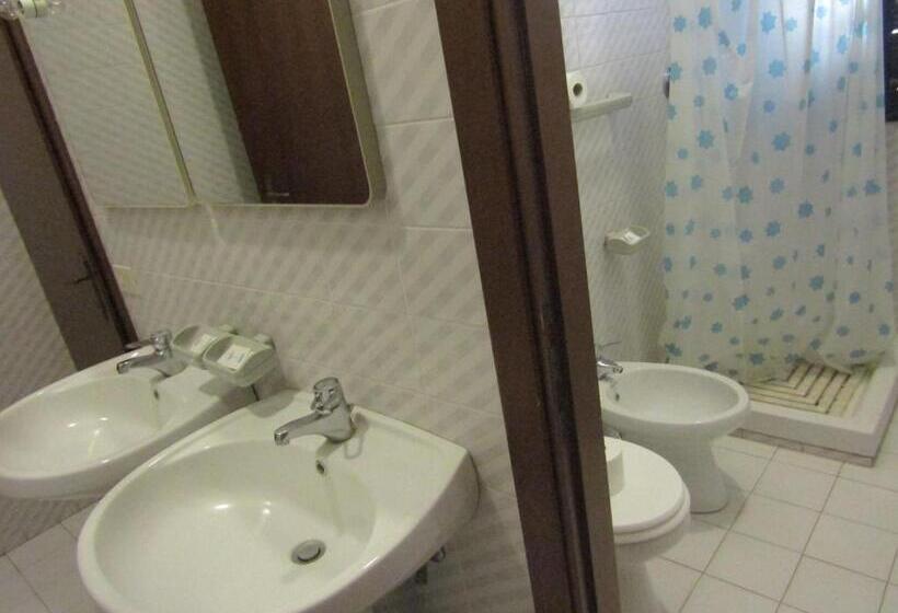 غرفة عادية خماسية, Monastero San Vincenzo   Casa Per Ferie