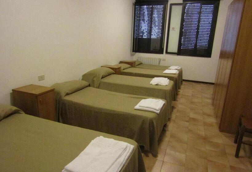 Пятиместный Стандартный Номер, Monastero San Vincenzo   Casa Per Ferie