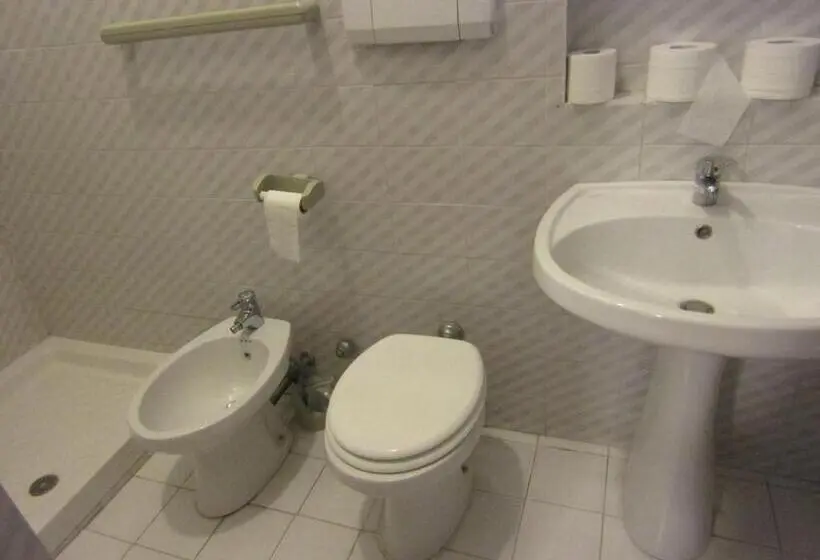 エコノミートリプルルーム, Monastero San Vincenzo   Casa Per Ferie