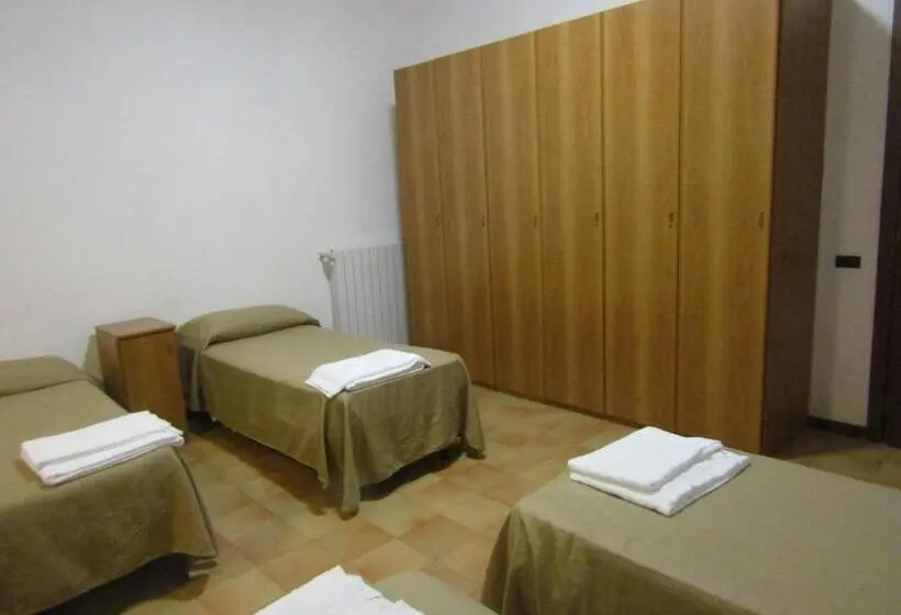 スタンダード４人部屋, Monastero San Vincenzo   Casa Per Ferie