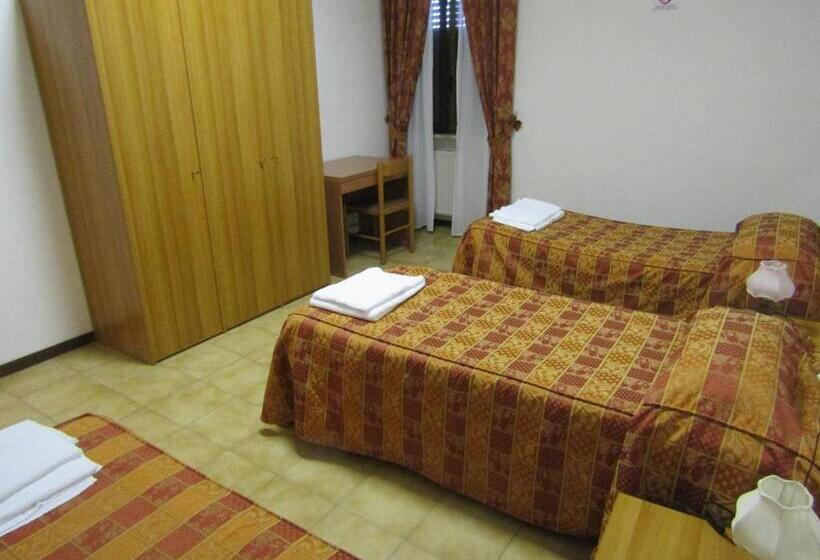 Четырехместный Номер Стандарт, Monastero San Vincenzo Casa Per Ferie